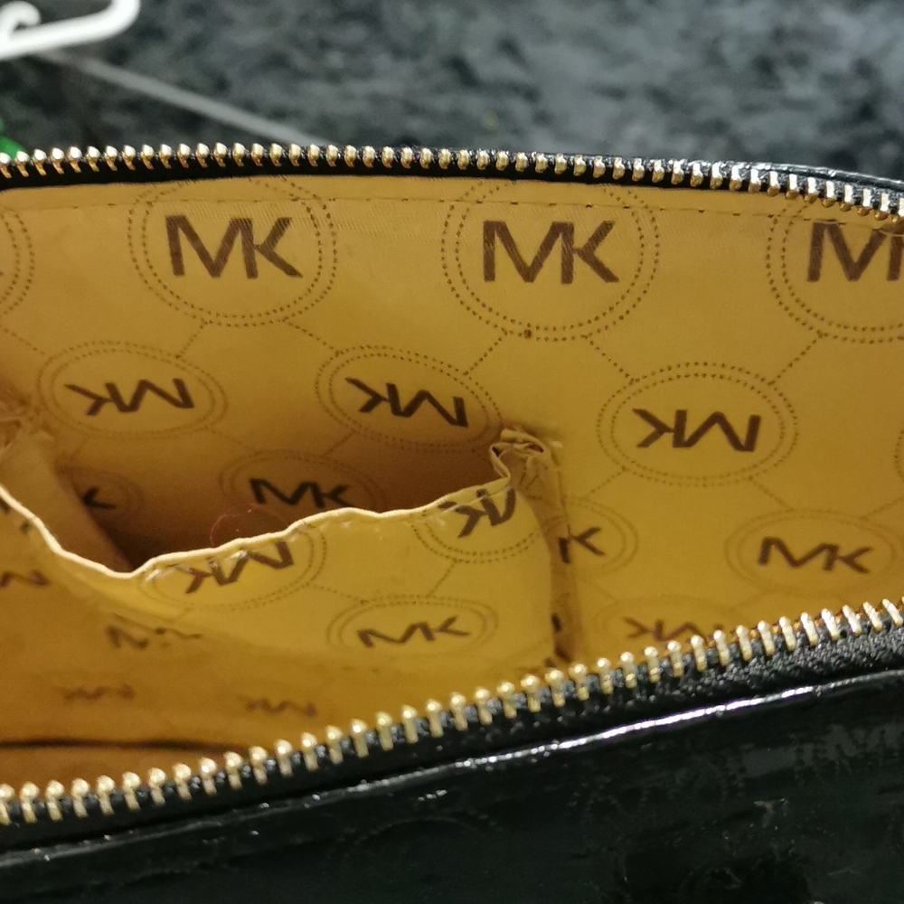 MK handbag - Picture 2 of 5